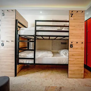 Manu Startup House Стамбул